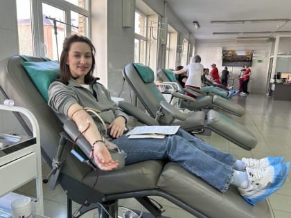 На Краевой станции переливания крови прошла акция «Леди-донор»