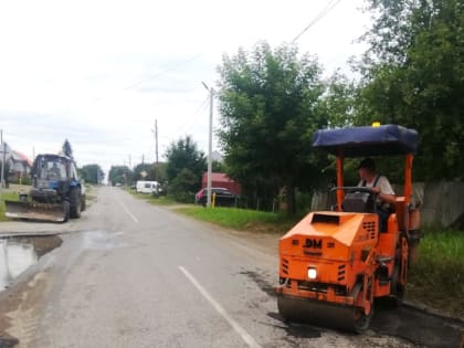 Весенние работы по ремонту дорог в округе