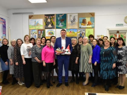 Коллективы предприятий и учреждений округа приняли новогодние поздравления