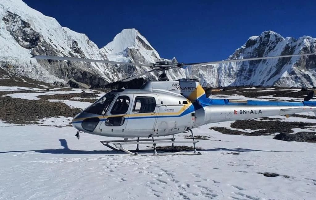 Everest Base Camp Heli Tour – 1 Day photo 2