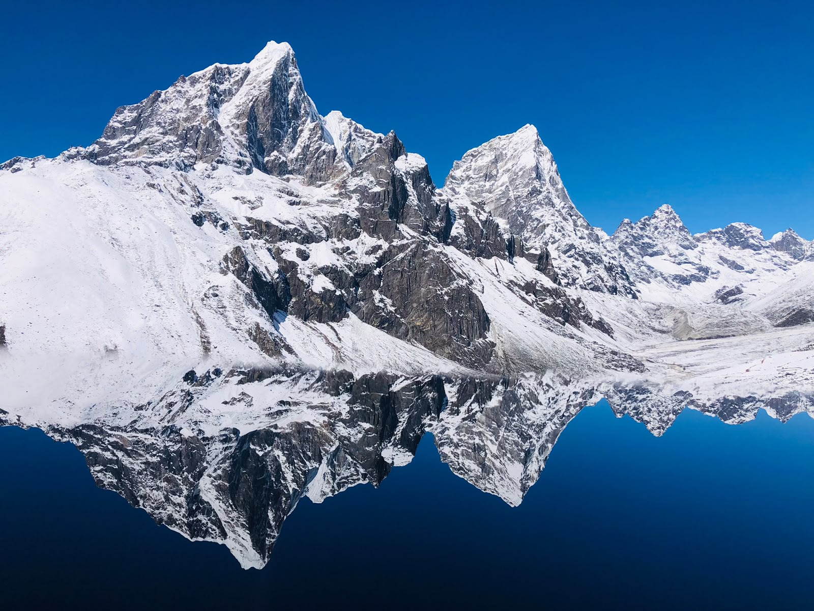 Lobuche peak Climbing with EBC -19 Days photo 5