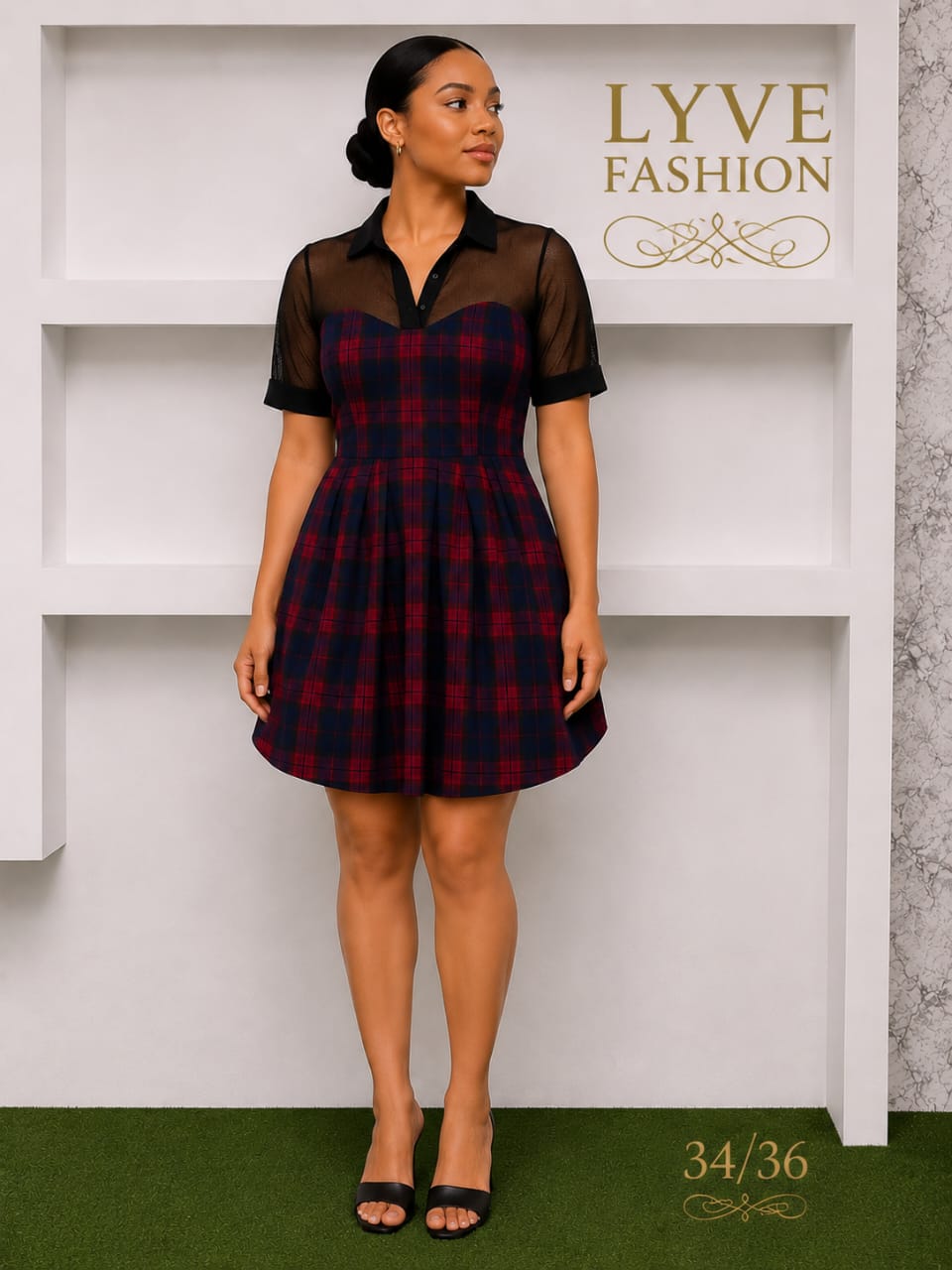 Robe courte à carreaux avec col