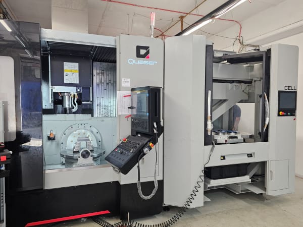 Quaser CNC vertical machining center