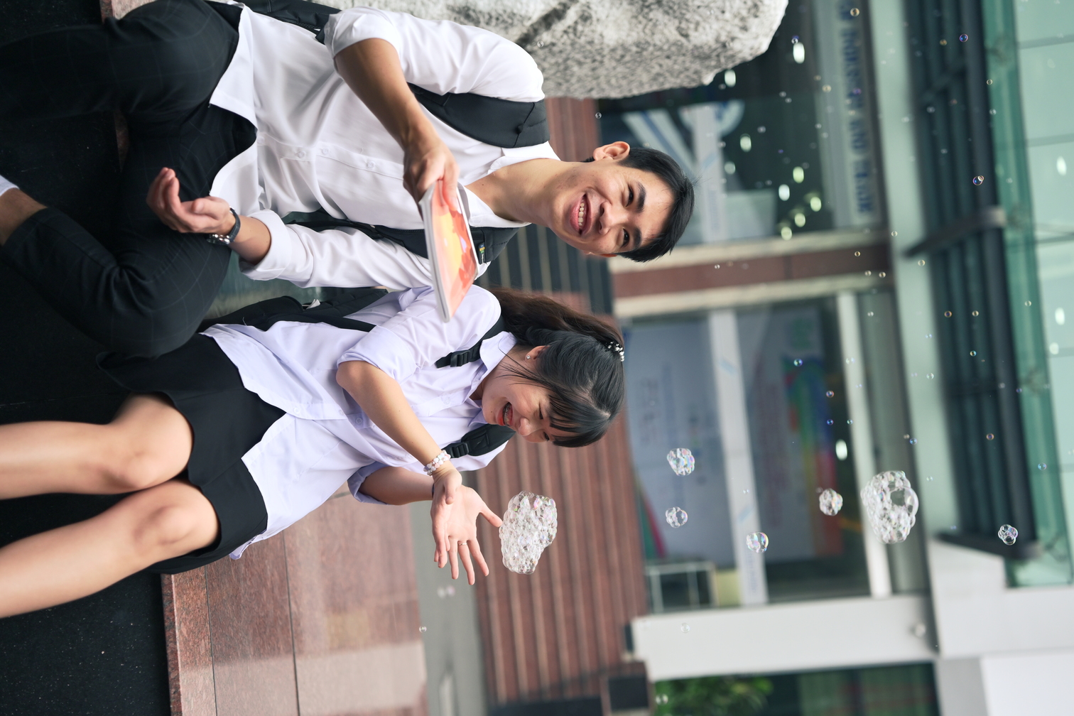 Khoảnh khắc 3