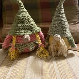 Garden Gnome Sweethearts - Thumbnail 1