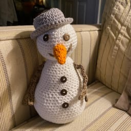 Chester the Snowman - Thumbnail 1