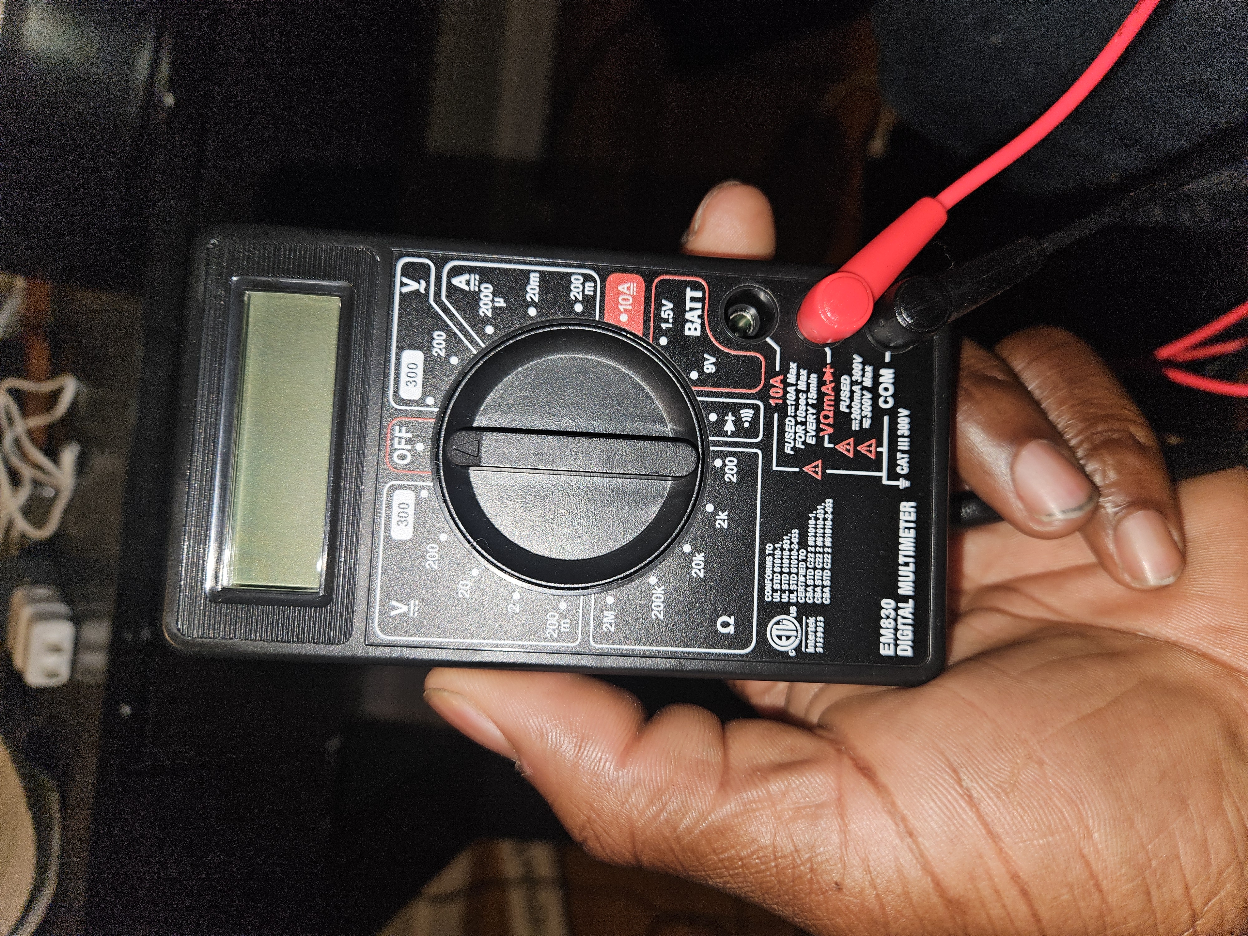 Voltmeter to measure grounding sheet and grounding mat