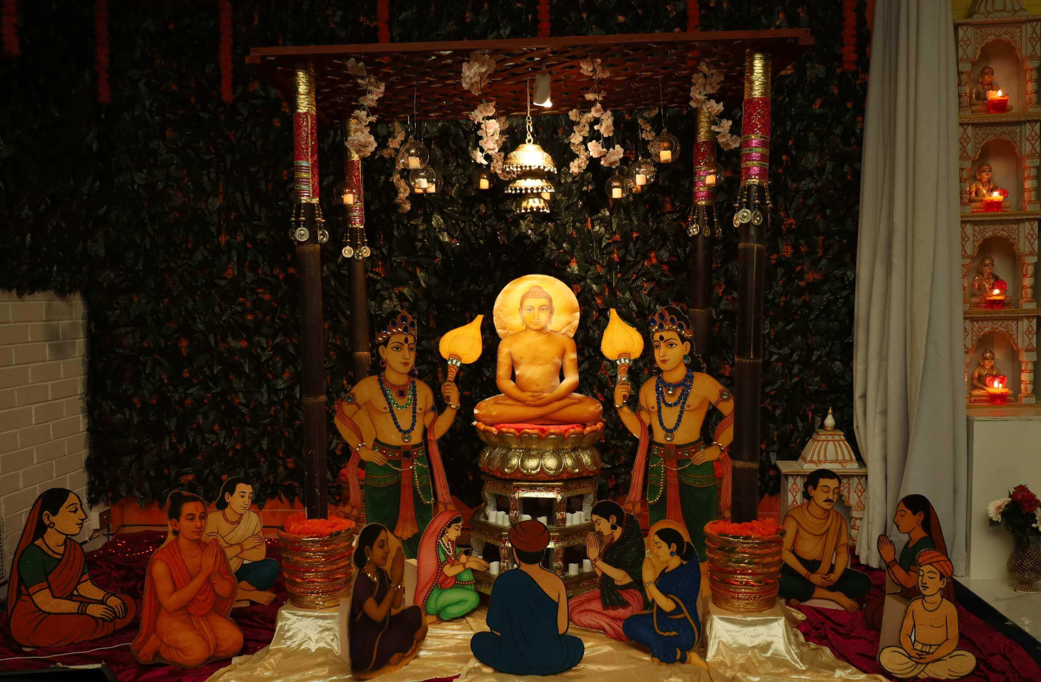 પરિવાર સાથે પ્રભુભક્તિ