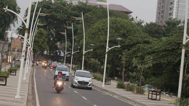 Akhirnya Kabel Semrawut Jakarta Bakal Ditanam di Tanah