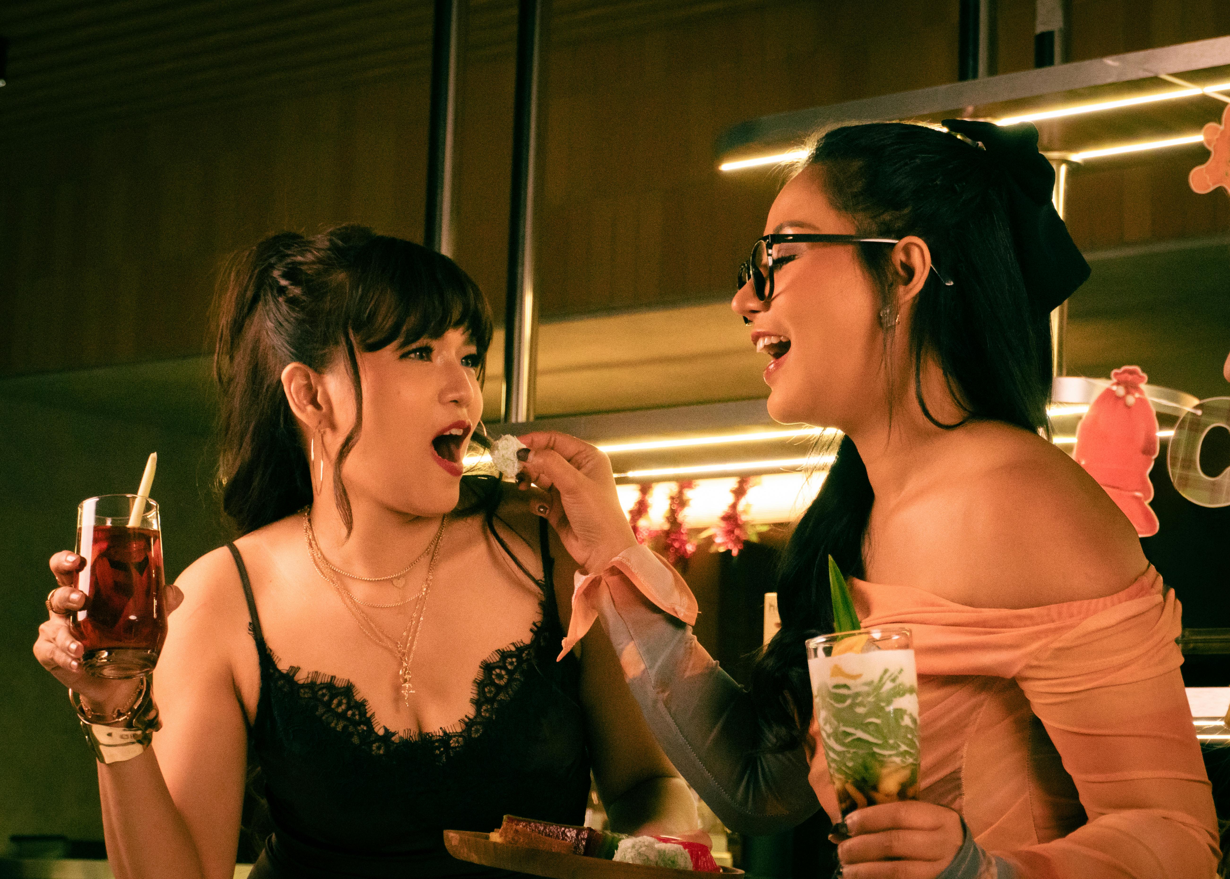 festive-celebration-with-friends-sharing-drinks.jpg