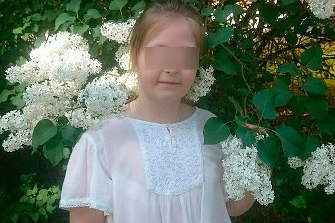 13 летняя девочка 18. Гибель Алисы Адамовой в Турции. Алиса Адамова Турция. Алиса Адамова Турция похороны. Андрис Лейкуцис Алиса Адамова.