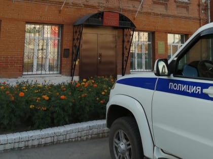 В Тюменской области полицейские задержали молодого человека, подозреваемого в мошенничестве в отношении трех пенсионерок