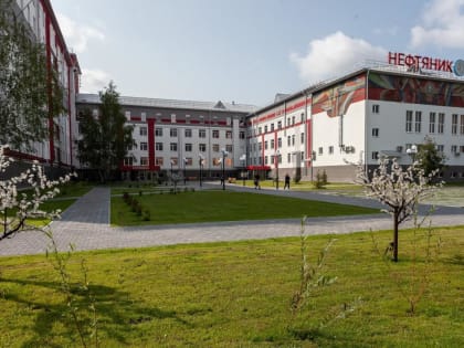 От поликлиники до многофункционального комплекса: как развивалась медсанчасть «Нефтяник» в Тюмени