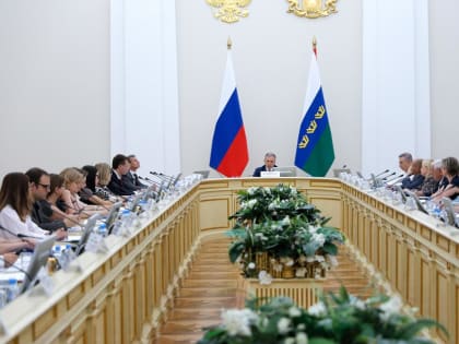 Александр Моор наградил руководителей лучших проектов конкурса грантов губернатора