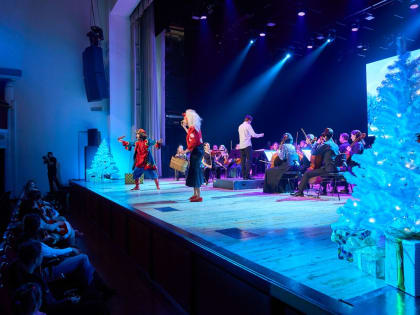 При поддержке «Единой России» в Тюмени прошел новогодний концерт для детей