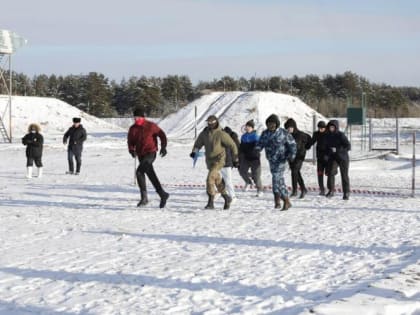 14 команд соревновались в военно-спортивной игре на базе ТВВИКУ