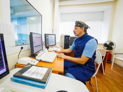 История тюменского нейрохирурга: «У пациента мозги вперемешку с травой и кровью, глаз на щеке. Спасли»