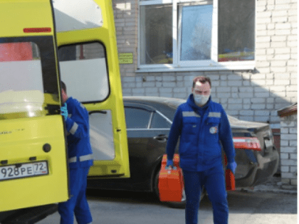 Тюменка вышла на пробежку на голодный желудок и упала в обморок