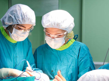 Тюменские врачи спасли молодую девушку, которая выжила после ДТП