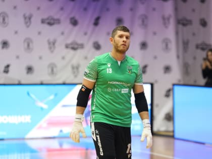 Вратарь мини-футбольного клуба «Торпедо» Давид Савлохов: «Азиз Муждаков пообещал, что в следующей игре спуску мне не даст»