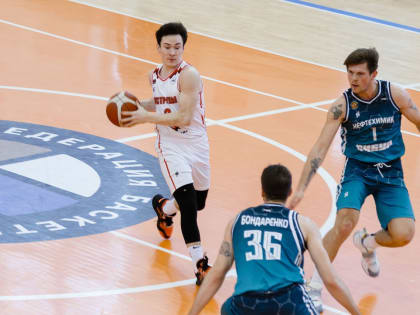 Тобольский баскетбольный клуб «Нефтехимик» в гостях уступил «Чебоксарским Ястребам»