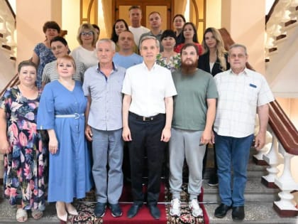 Тюменская семья передала автомобиль “Нива” бойцам в ЛНР