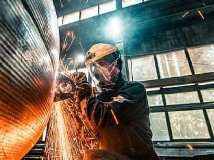 Тюмень испытывает кадровый голод в сферах строительства, торговли и производства