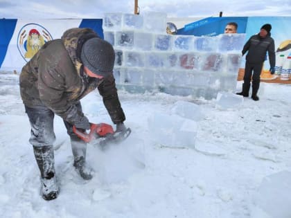 Три купели и часовню изо льда создадут тюменские "моржи" к Крещению