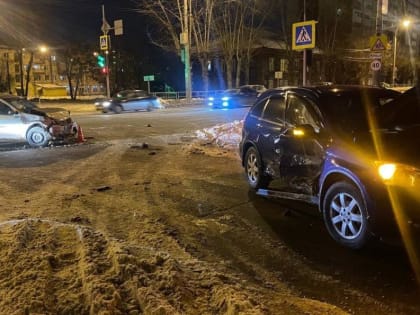 В Тюмени в ДТП пострадала годовалая пассажирка Renault Logan