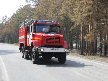 При возгорании машины в тюменском селе погиб человек