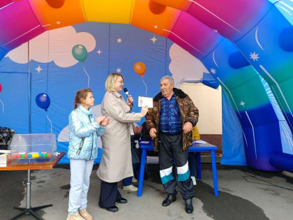 Сладковцы стали обладателями ценных подарков