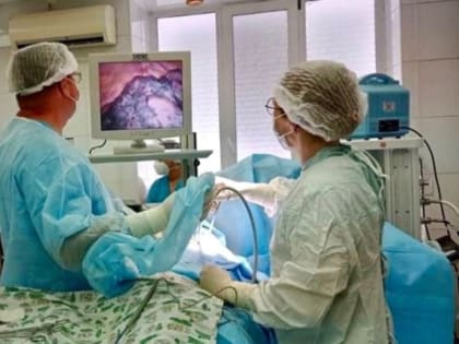 Из грудной клетки 20-летнего жителя Тюмени удалили двухсантиметровую еловую ветку