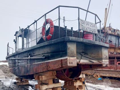 В Тобольске сварочные работы на катере привели к пожару