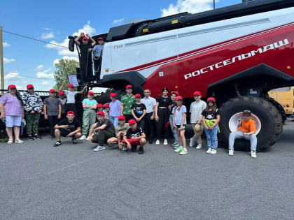 Отличный способ рассказать детям об аграрных профессиях и современной сельскохозяйственной технике