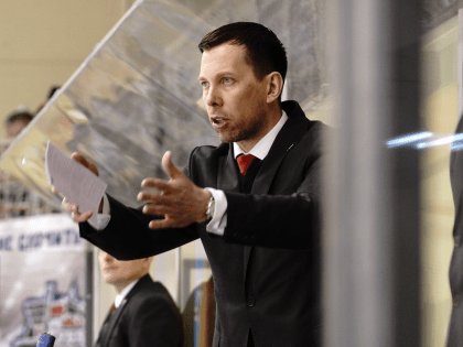 Главный тренер тюменского хоккейного клуба «Рубин» Денис Ячменёв : «Впереди матч, который нужно выиграть»