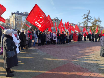 В Тюмени отметили 106-ую годовщину Великого Октября