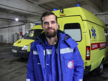 Советы врача скорой помощи: чего нельзя делать в новогоднюю ночь