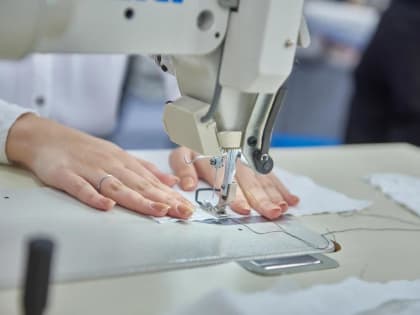 Спикер Тюменской облдумы Фуат Сайфитдинов поздравил работников текстильной и легкой промышленности региона