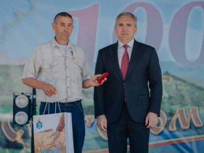 Александр Моор: тюменские села становятся все благоустроеннее