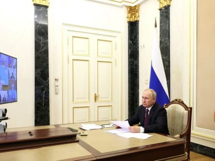 Александр Моор доложил президенту России Владимиру Путину о мерах по поддержке пострадавших от природных пожаров