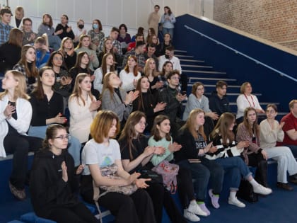 Будущие медики представили научные доклады ведущим ученым России