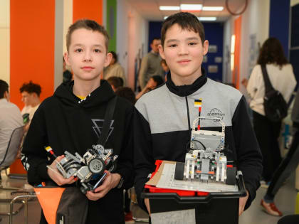 Чемпионат по робофутболу