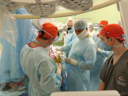 Тюменские нейрохирурги разбудили пациента во время операции на мозге