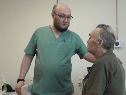 Тюменские хирурги спасают жизни в Краснодоне