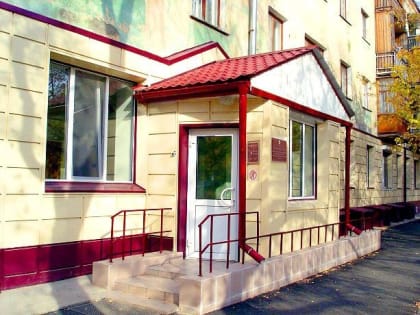 Юная пациентка тюменского медцентра заново учится ходить