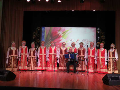 Сладковские женщины в минувшую субботу принимали «букет прекрасных поздравлений»