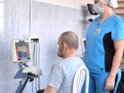 Дальнобойщик пережил инсульт во время движения по тюменской трассе