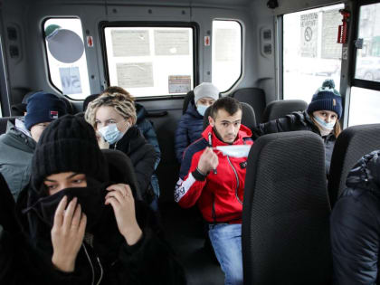 Иммунолог рекомендовал сдавать тест на COVID-19 и грипп при повышении температуры