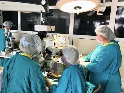 Офтальмологи ОКБ № 2 полностью восстановили зрение пациенту, поранившему глаз металлической стружкой