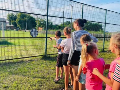 Летние вечера юные жители Викуловского района проводят на спортивных площадках